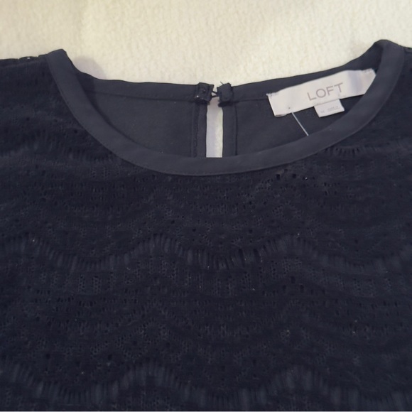 LOFT Black Lace Sleeveless Top - Size Medium - Picture 8 of 10